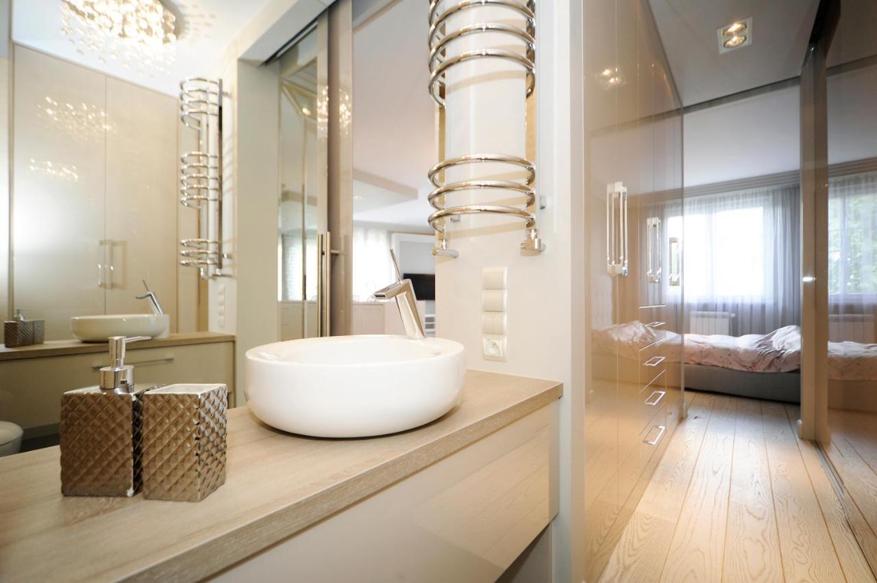 Apatrament Nadjeziorny Apartment Elk Ngoại thất bức ảnh